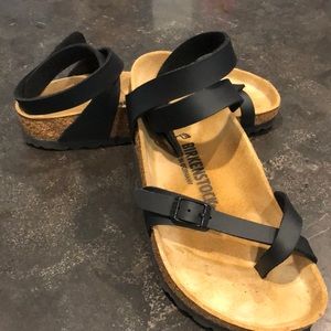 38/7 Black Ankle Birkenstock Sandals barely worn!